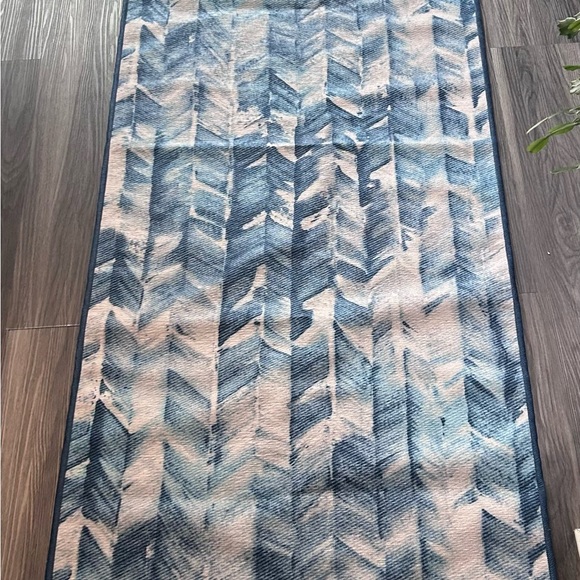 Ruggable Other - Ruggable 2.5’x 10 runner watercolor blue herringbone